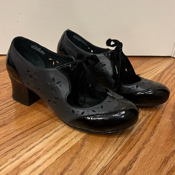 Born Black Lace Up Heels Leather Toe Velvet Mary Jane Oxford Whimsigoth 8.5 - Picture 2 of 9